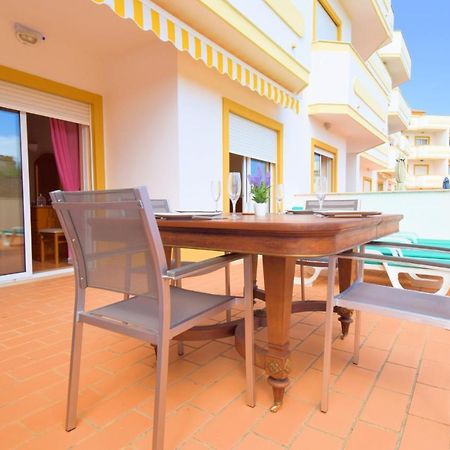 شقة Private Large Terrace Facing The Swimming Pool جويا المظهر الخارجي الصورة