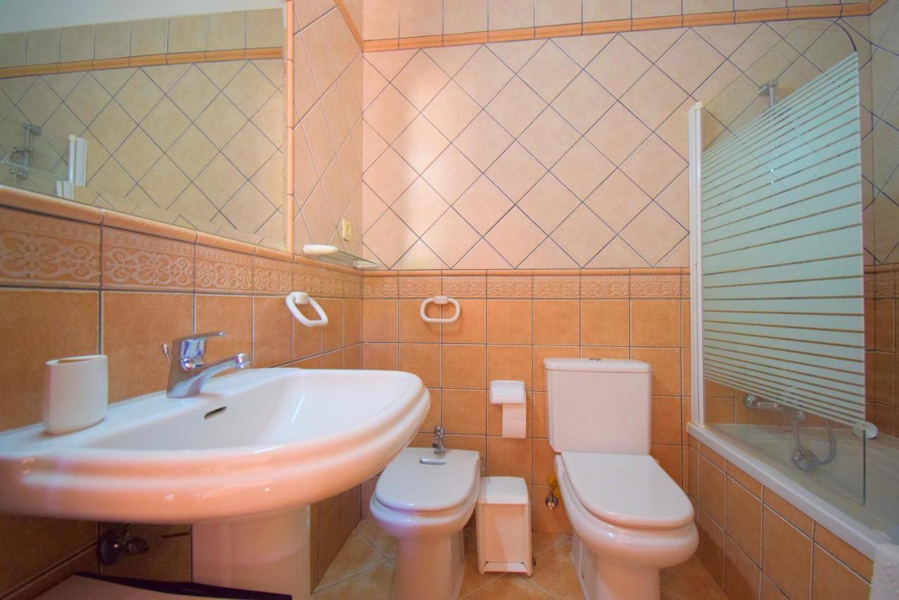 شقة Private Large Terrace Facing The Swimming Pool جويا المظهر الخارجي الصورة