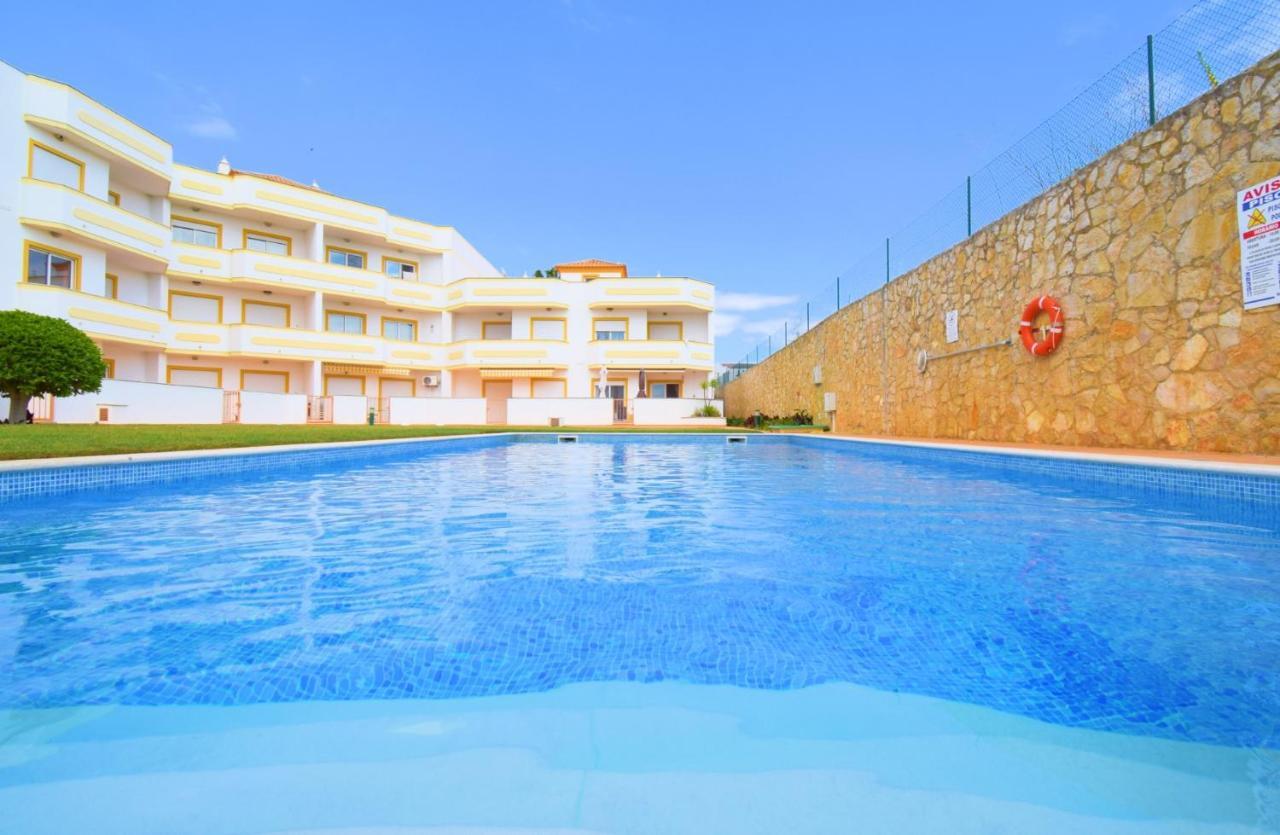 شقة Private Large Terrace Facing The Swimming Pool جويا المظهر الخارجي الصورة